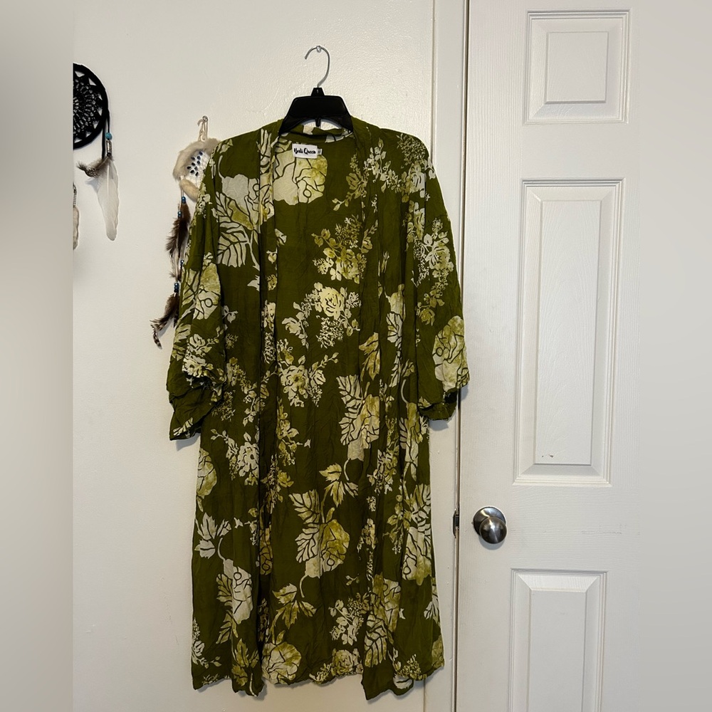 Bali Queen Floral Shawl